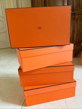 Set of 4 Hermès Orange Signature Shoes Boxes with 4 receipt sleeves and ribon